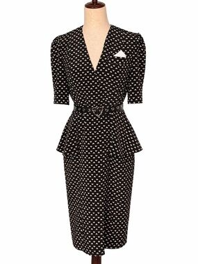 Vintage 80s peplum, dress with pocket square, structured, pencil skirt. S